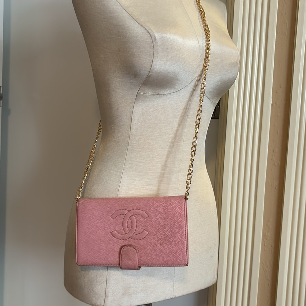 Chanel Wallet - Picture 14 of 15